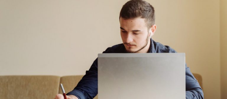 Menos é mais: Dicas para ser sucinto e breve ao escrever artigos